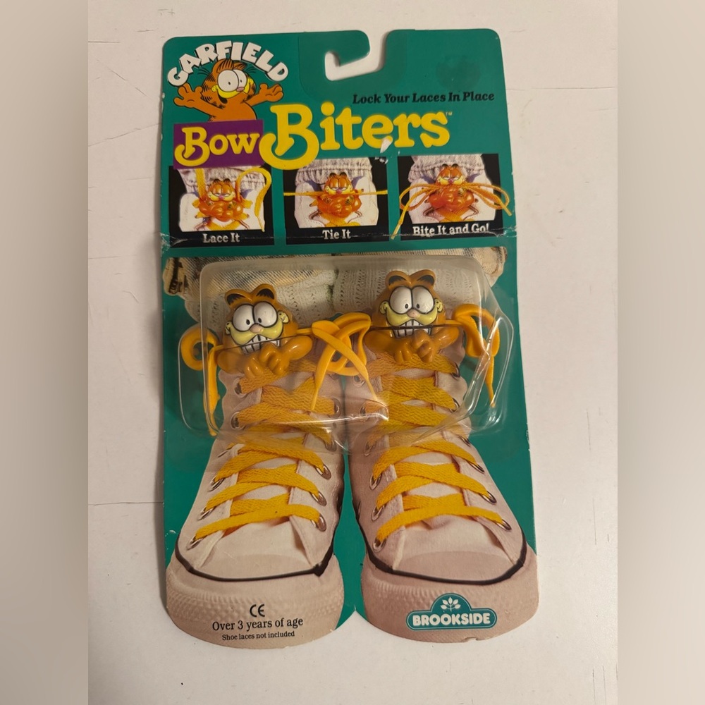 Vintage Garfield Bow Biters still in package